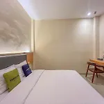 Urbanview Near Sunrise Mall Mojokerto